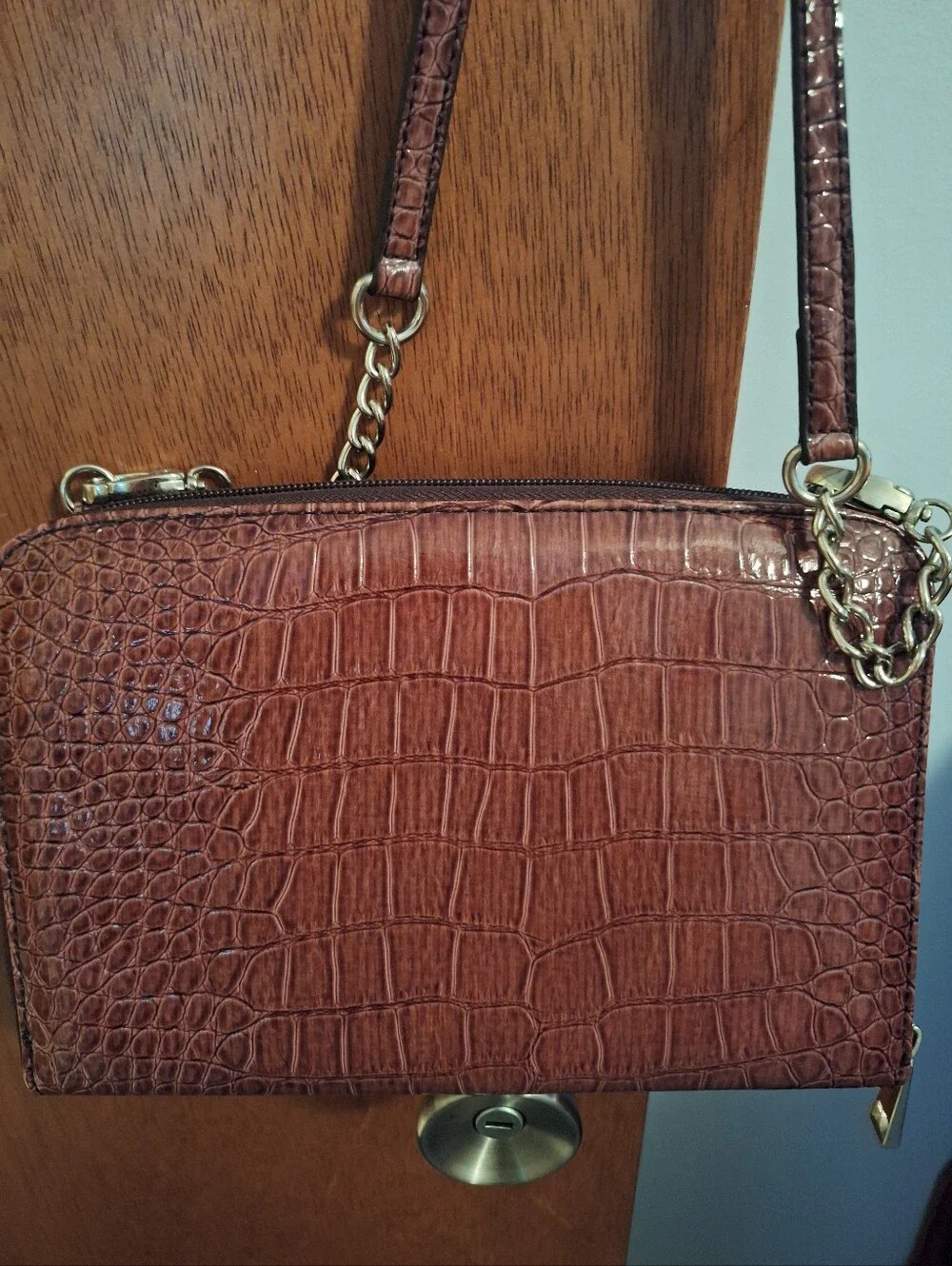 Kim Rogers Brown Croc-Embossed Crossbody Bag No Rips, Stains Or Tears